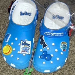 New BOO berry crocs w7 m5, new with tags